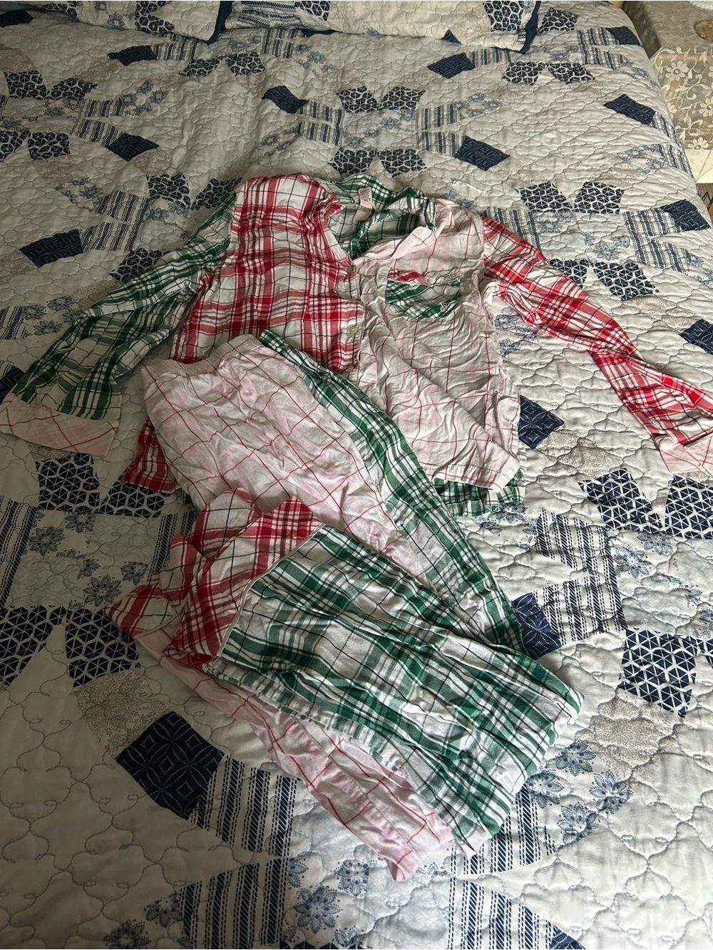 Victoria's Secret Women’s Plaid Pajama Set - Red & Green